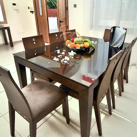 Villa Chronas By Prestige Bookings Coral Bay