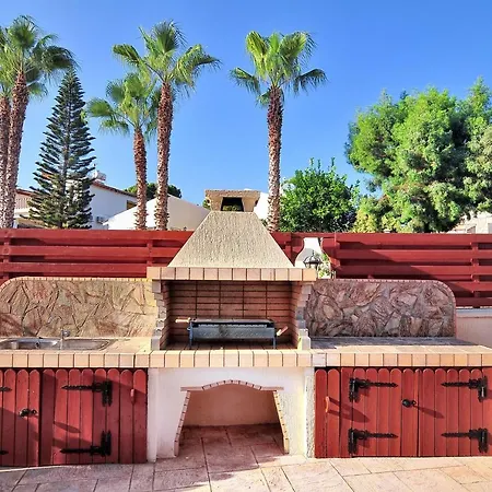 Villa Chronas By Prestige Bookings